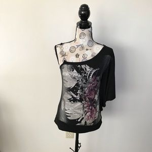 Discreet ladies shirt